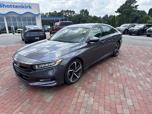 Used 2019 Honda Accord Sport image 4