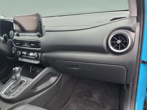 Certified 2022 Hyundai Kona Limited FWD image 19
