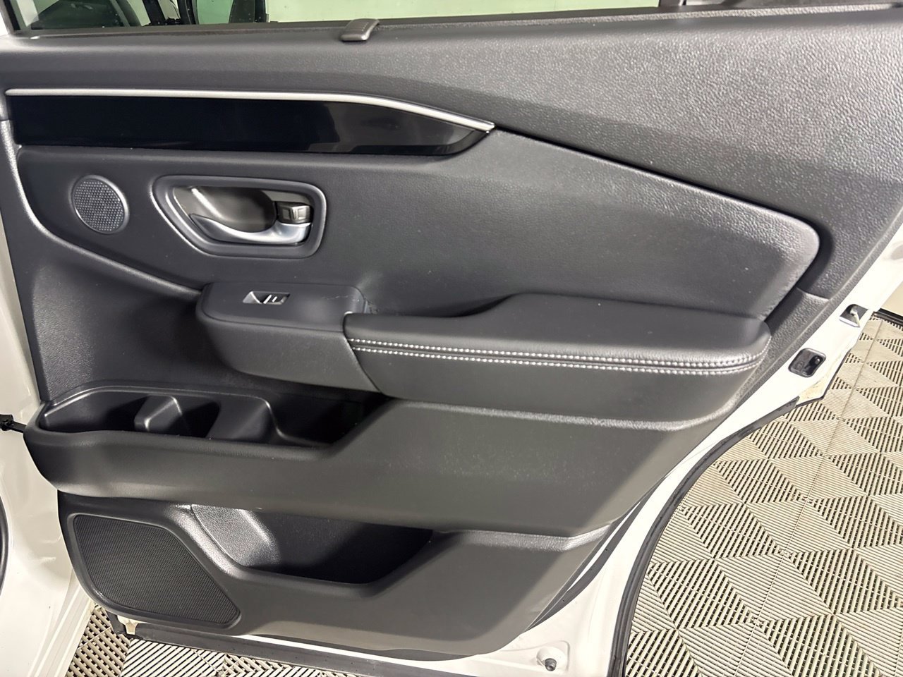 Used 2025 Honda Pilot Touring image 28