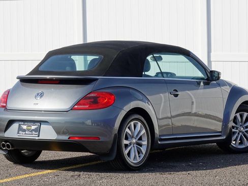 Used 2013 Volkswagen Beetle TDI FWD image 21