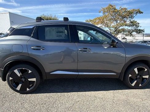 New 2026 Nissan Kicks SR w/ Cold Weather Package image 3