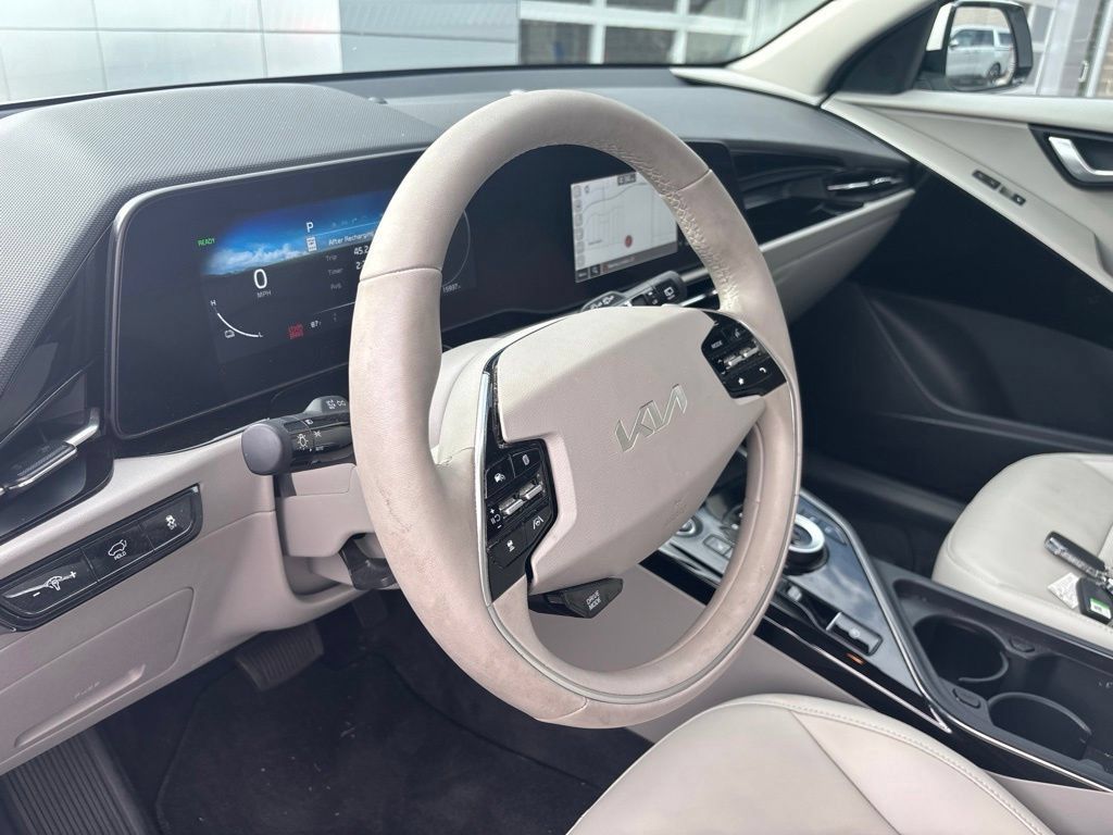 Certified 2023 Kia Niro Wind w/ Wind Preserve Package FWD image 5