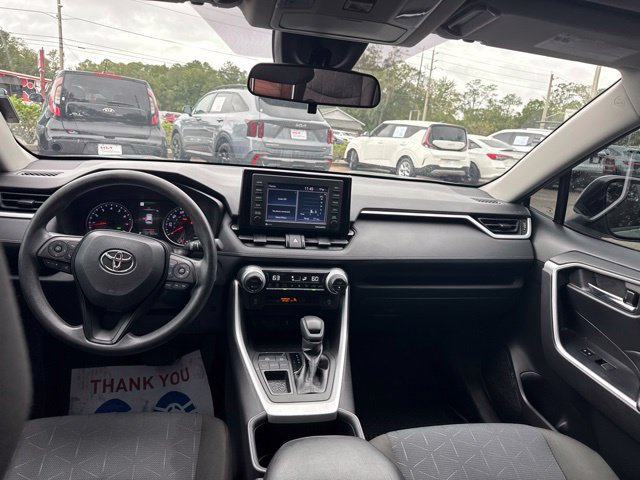 Used 2022 Toyota RAV4 XLE FWD image 11