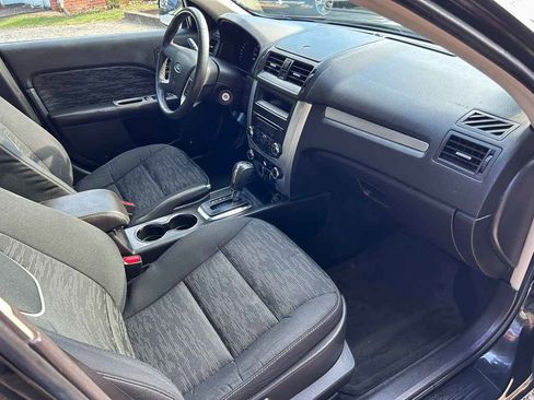 Used 2012 Ford Fusion SE w/ Monochrome Appearance Pkg image 15