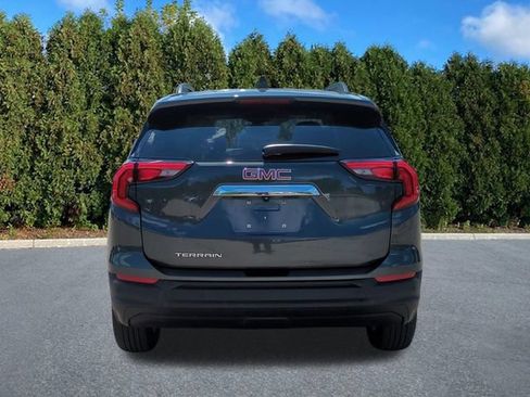 Used 2021 GMC Terrain SLE w/ Driver Convenience Package FWD image 5