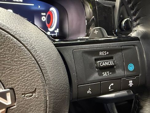 Used 2022 Nissan Pathfinder Platinum image 28