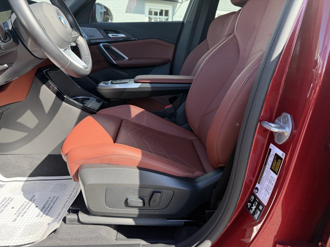 Used 2026 BMW X1 xDrive28i w/ Technology Package AWD/4WD image 17