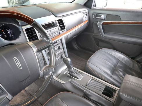 Used 2011 Lincoln MKZ image 33