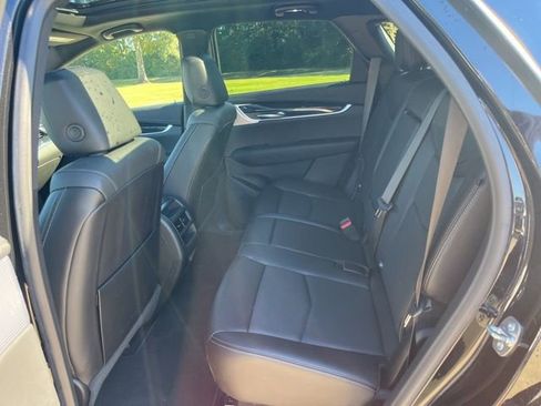 Certified 2025 Cadillac XT5 Premium Luxury image 37