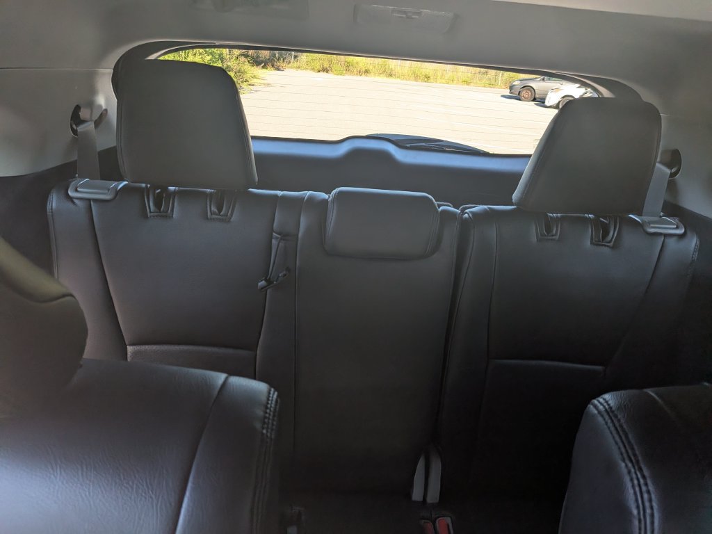 Used 2024 Toyota Highlander Platinum FWD image 30