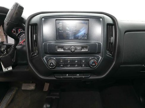 Used 2018 Chevrolet Silverado 1500 Custom w/ Custom Value Package AWD/4WD image 17