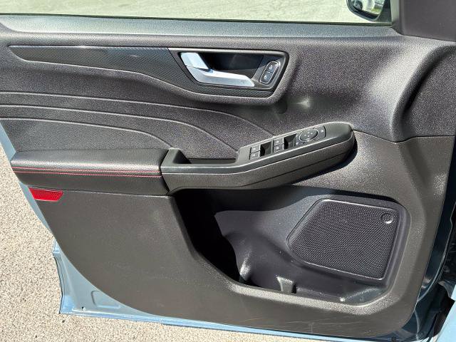 Certified 2023 Ford Escape ST-Line AWD/4WD image 12