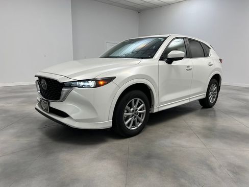 Used 2025 MAZDA CX-5 AWD 2.5 S w/ Preferred Package image 3