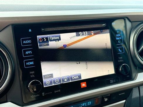 Used 2019 Toyota Tacoma Limited image 14