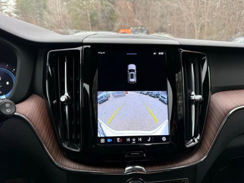 Certified 2023 Volvo XC60 B5 Plus w/ Climate Package image 24