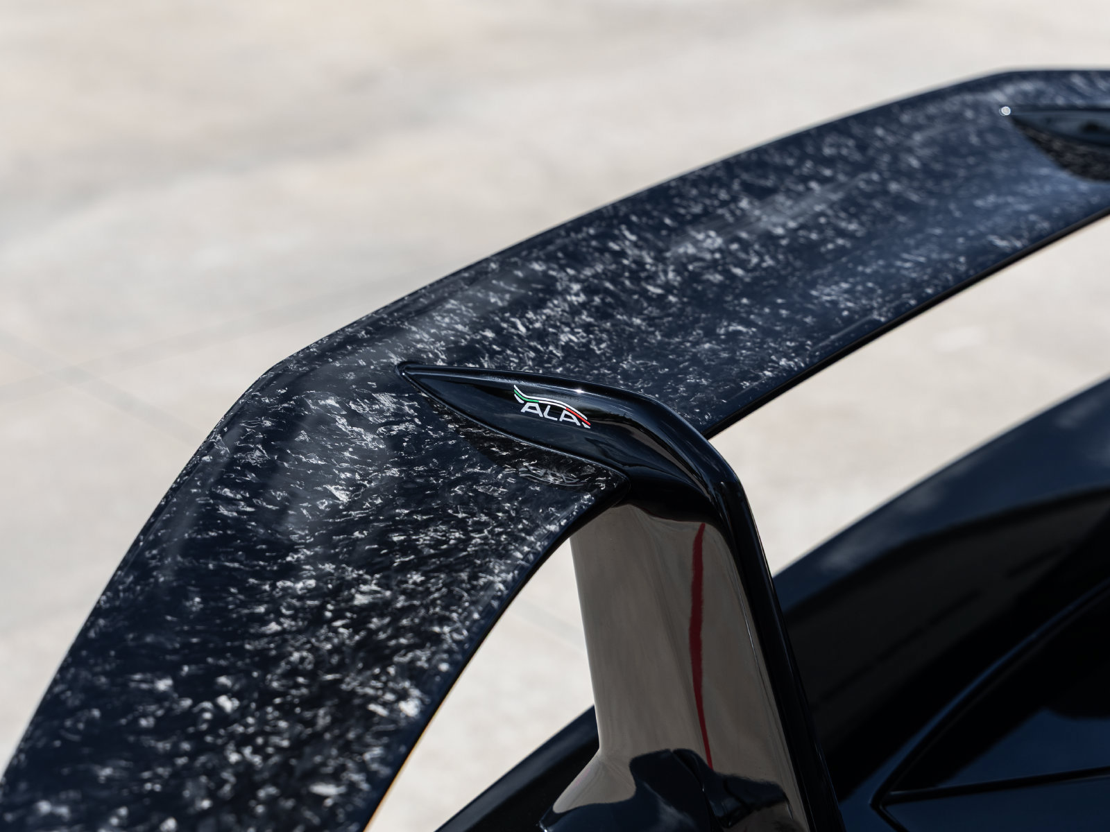 Used 2019 Lamborghini Huracan Performante AWD/4WD image 16