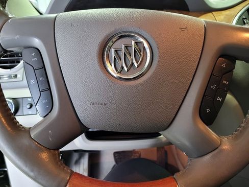 Used 2008 Buick Enclave CXL w/ Entertainment Package #2 image 33