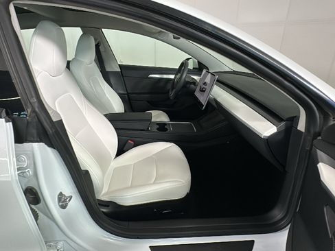 Used 2023 Tesla Model 3 Standard Range RWD image 28