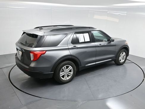 Used 2022 Ford Explorer XLT image 52