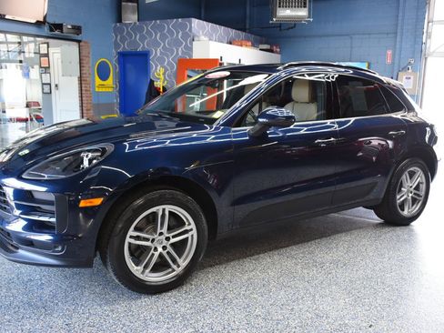 Used 2019 Porsche Macan AWD/4WD image 11