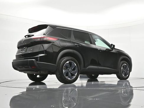 Certified 2024 Nissan Rogue SV FWD image 39