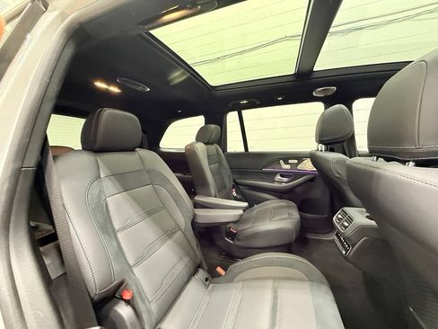 Used 2025 Mercedes-Benz GLS 63 AMG 4MATIC image 45