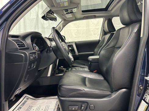 Used 2022 Toyota 4Runner Limited AWD/4WD image 14