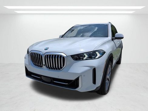 New 2026 BMW X5 sDrive40i w/ Parking Assistance Package RWD image 8
