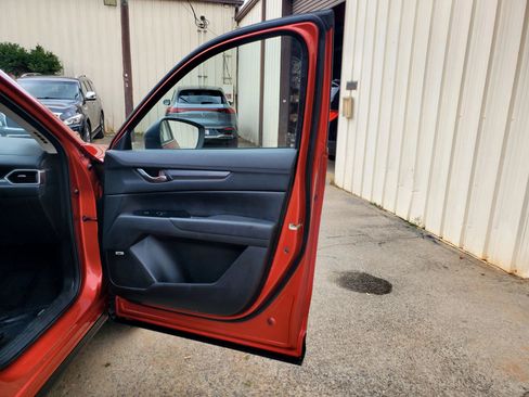 Used 2018 MAZDA CX-5 Touring w/ Preferred Equipment Package AWD/4WD image 28