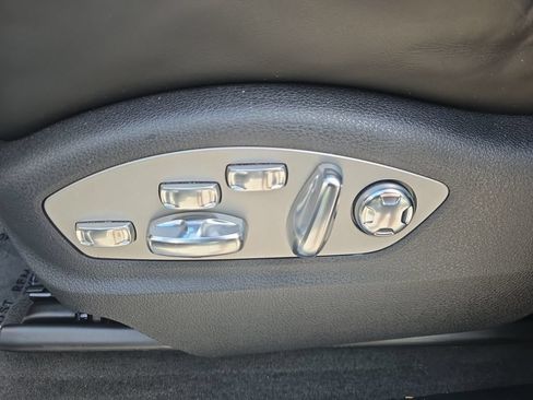 Used 2023 Porsche Macan S AWD/4WD image 21