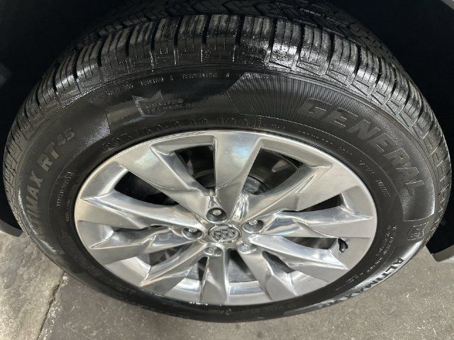 Used 2018 Buick Envision Essence FWD image 23