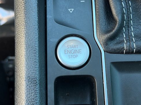 Used 2022 Volkswagen Atlas SE FWD image 29