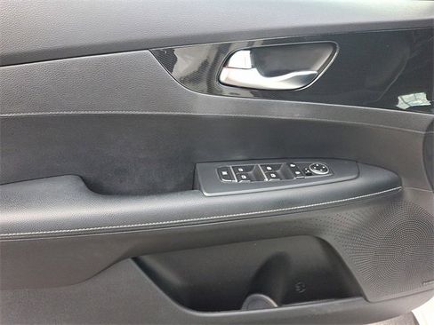 Used 2021 Kia Forte GT-Line w/ GT-Line Premium Package image 12