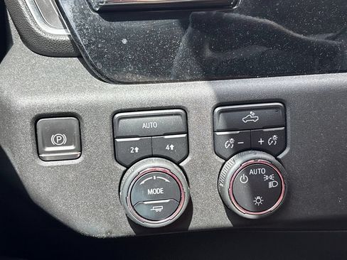 Used 2023 Chevrolet Silverado 1500 LT AWD/4WD image 24