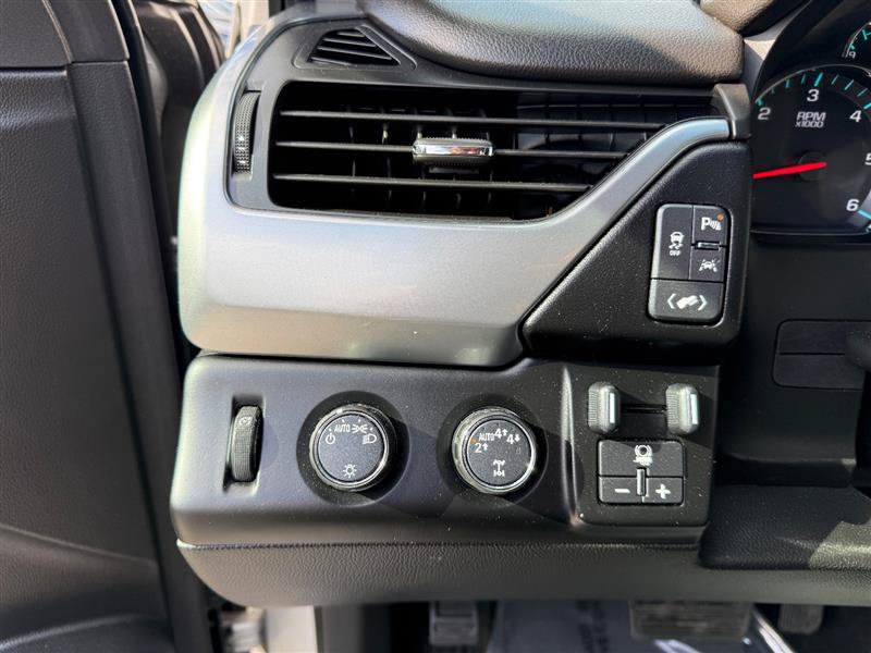 Used 2018 Chevrolet Tahoe LT AWD/4WD image 33