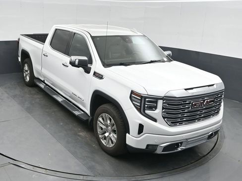 Used 2023 GMC Sierra 1500 Denali w/ Technology Package AWD/4WD image 35