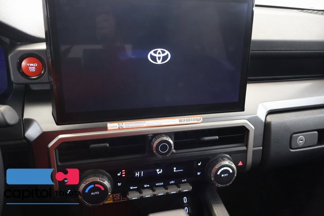 Certified 2026 Toyota 4Runner TRD Off-Road Premium AWD/4WD image 22