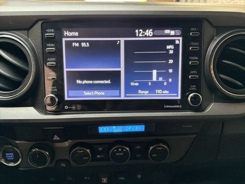Used 2022 Toyota Tacoma TRD Sport w/ Technology Package AWD/4WD image 19