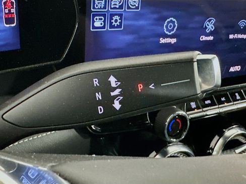 Used 2024 Chevrolet Blazer EV LT image 25