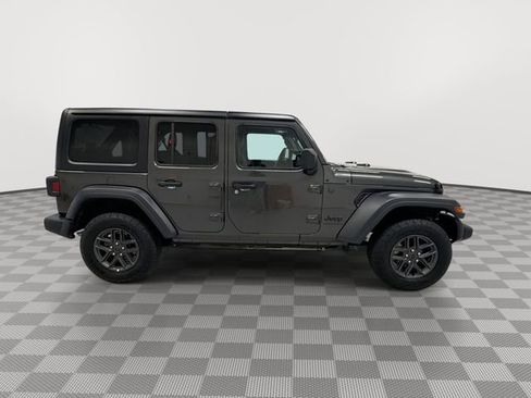Used 2025 Jeep Wrangler Unlimited Sport AWD/4WD image 12