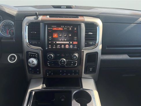 Used 2015 RAM 1500 Laramie w/ Convenience Group AWD/4WD image 10
