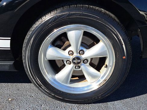 Used 2007 Ford Mustang Premium image 5