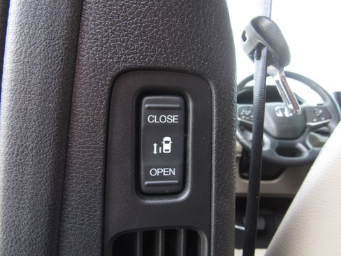 Certified 2022 Honda Odyssey EX-L image 17