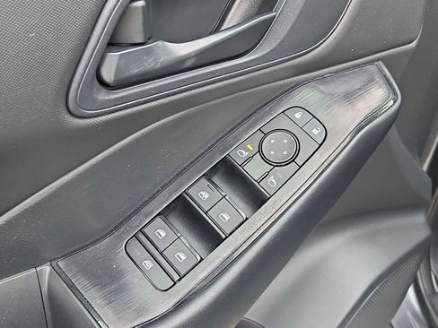 Used 2024 Nissan Rogue S FWD image 22