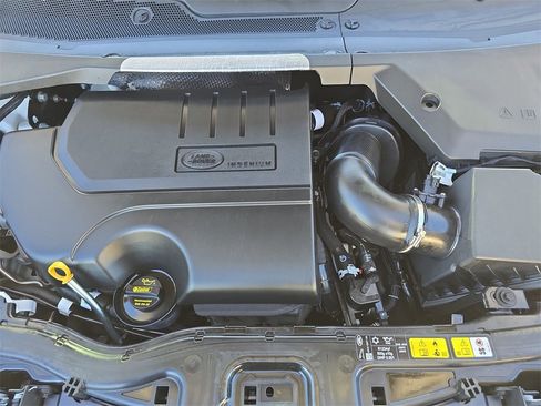 Certified 2025 Land Rover Discovery Sport S image 31