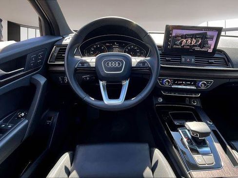 Certified 2023 Audi Q5 2.0T Premium w/ Convenience Package AWD/4WD image 8