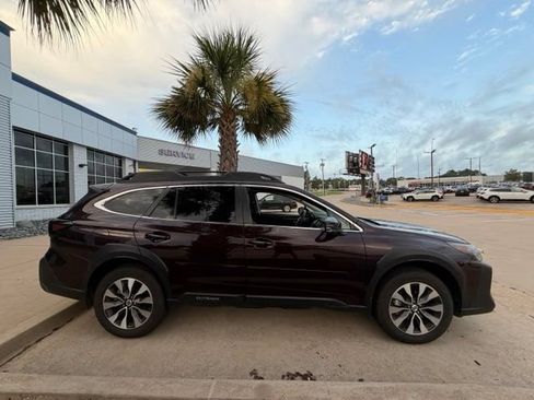 Used 2025 Subaru Outback Limited AWD/4WD image 24