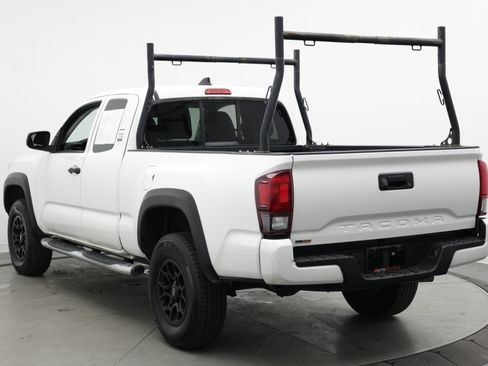 Used 2022 Toyota Tacoma SR w/ SX Package RWD image 5