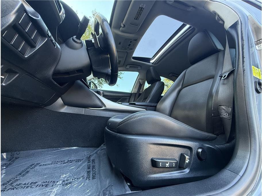 Used 2015 Lexus IS 250 RWD image 17