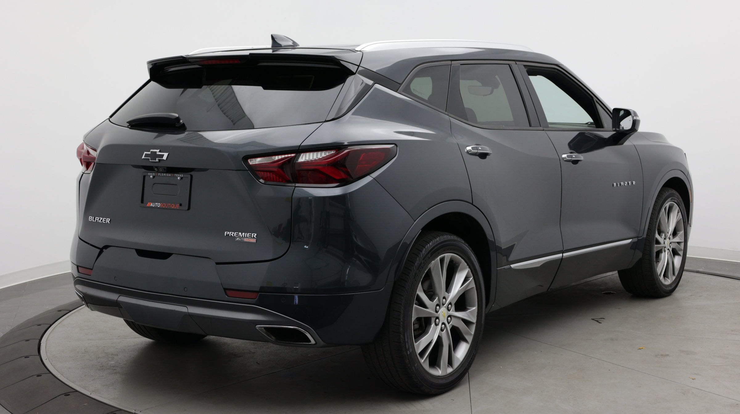 Used 2019 Chevrolet Blazer Premier w/ Sun and Wheels Package FWD image 10